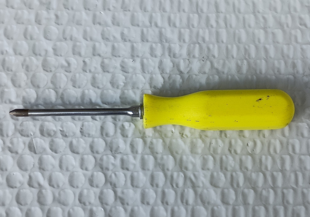 MAC TOOLS PB2031AY, #1 PHILLIPS TIP SCREWDRIVER 6.5” LONG.