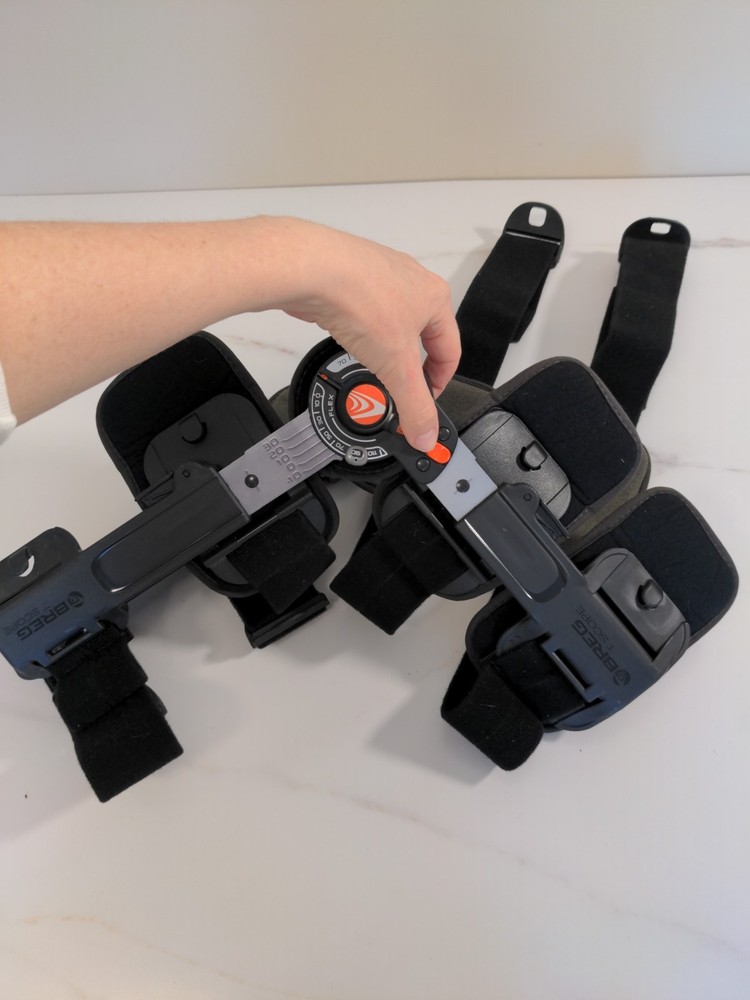 Breg T Scope Knee Brace Post Op Locking ROM Universal Size Left/Right Adjustable