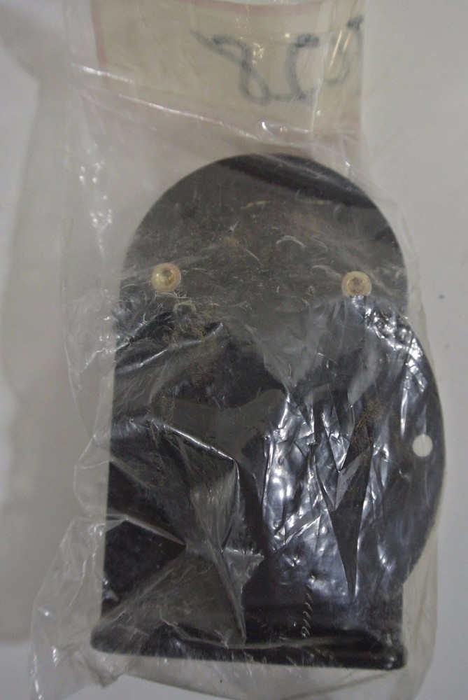 New Surplus Telemecanique XVB C12 084604 Fixing Bracket