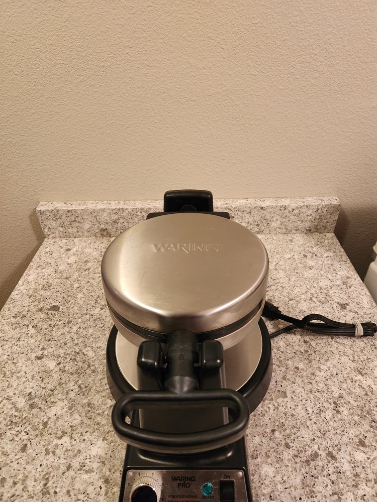 Waring Pro Belgian Waffle Maker Model WWM450PC Tested Works Great