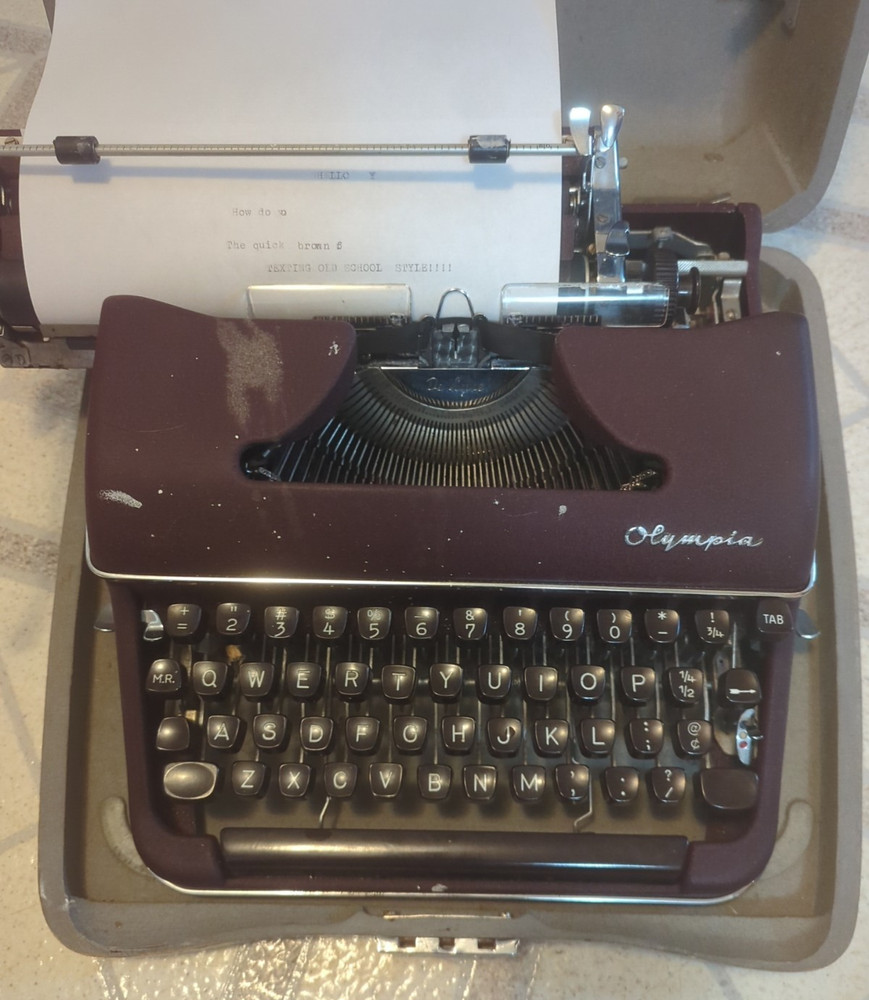 Maroon SM3 Olympia DeLuxe Manual Typewriter, w/case Fixer Upper