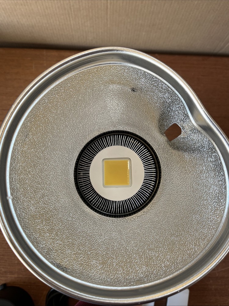 NEEWER CB150 LED VIDEO LIGHT