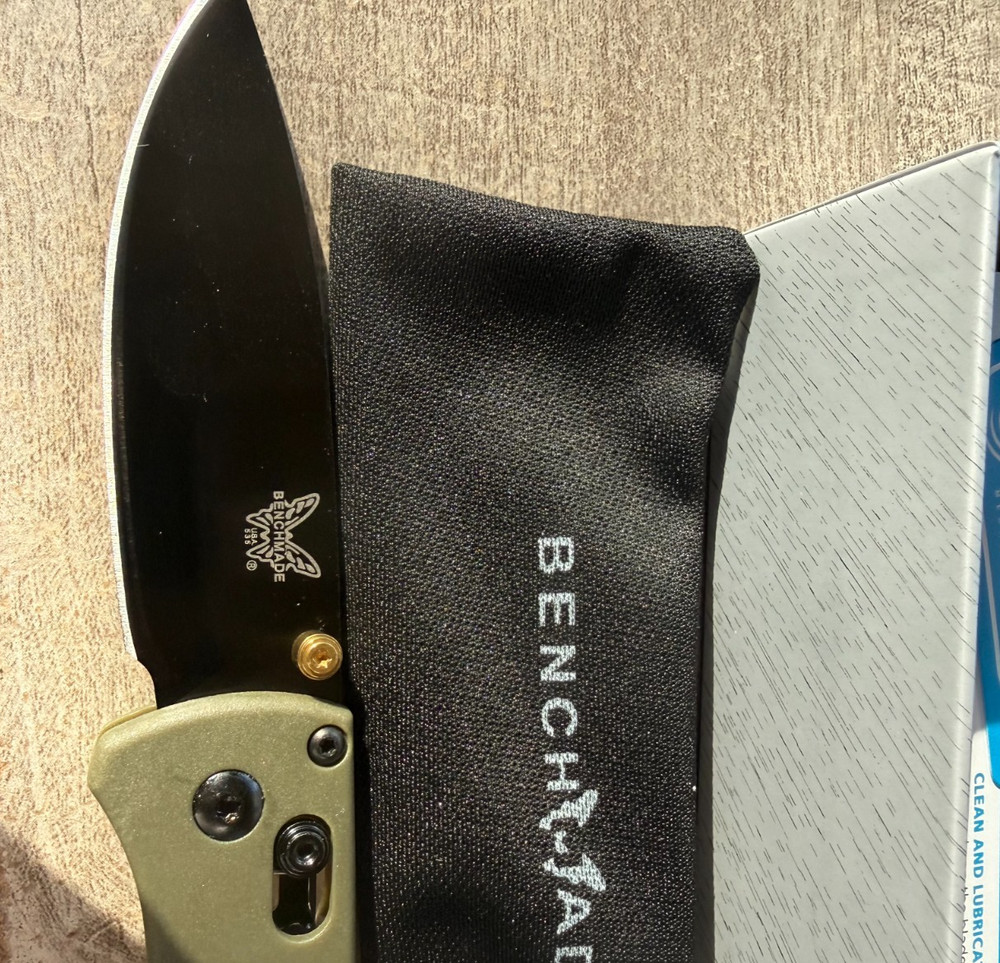 Bug out 535 Olive Green Handle S30V Black Blade Authenticity Unverified