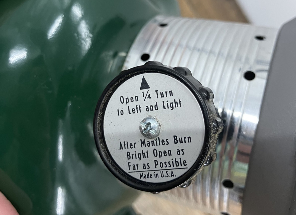 VTG Coleman Lantern Double Mantle Model 220F with Globe Dated 1/73- Untested