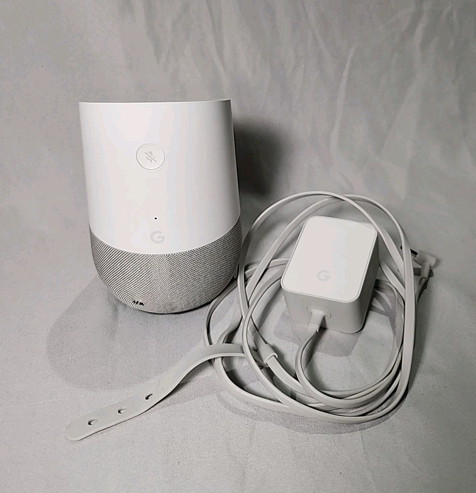 Used Google GA3A00417A14 Smart Speaker Google Assistant White!