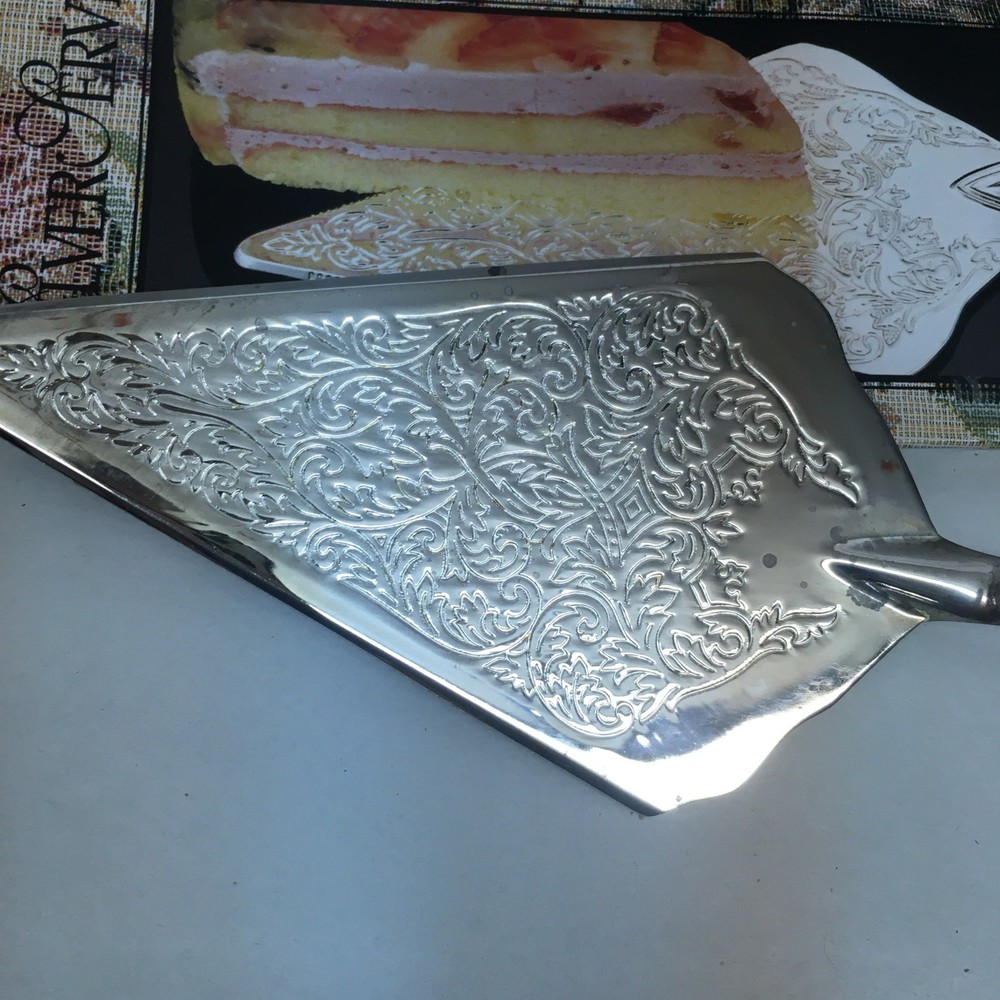 Etched Ornate Wedding Or Celebration Cake Server