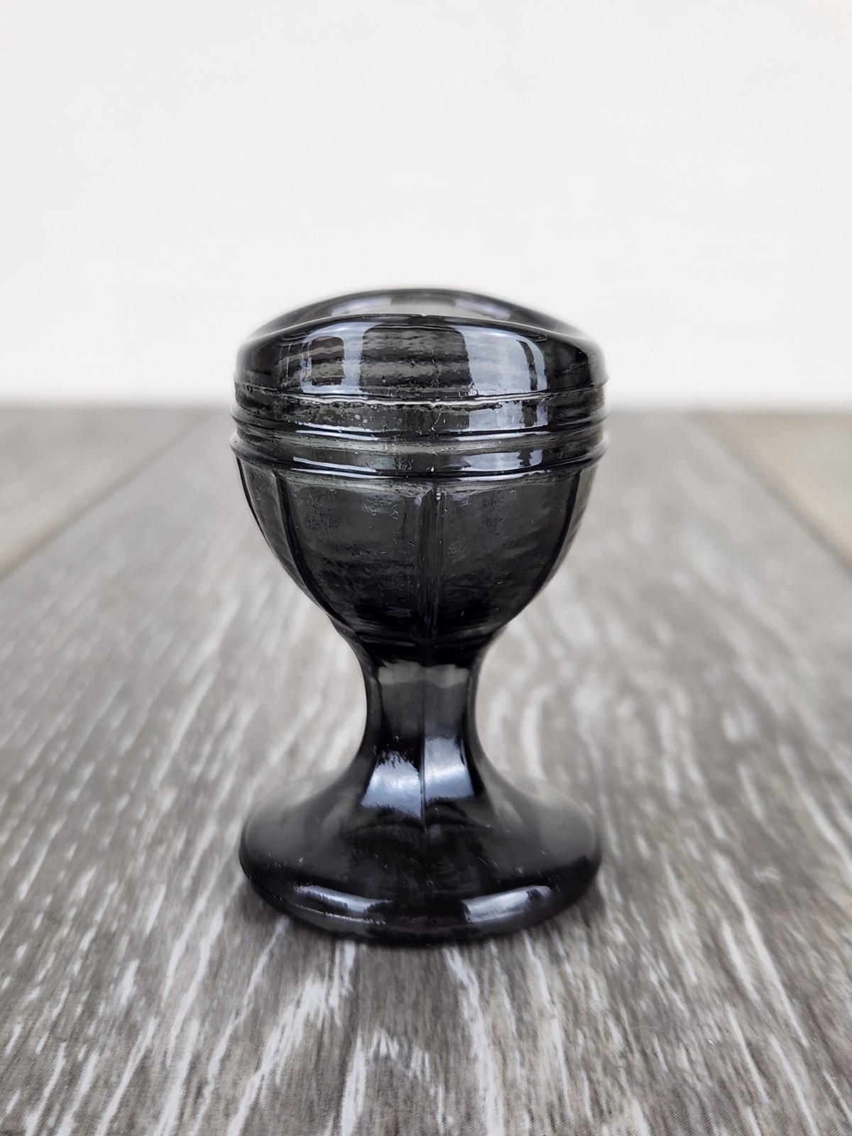 Purple Amethyst Glass Eye Wash Cup - 3"