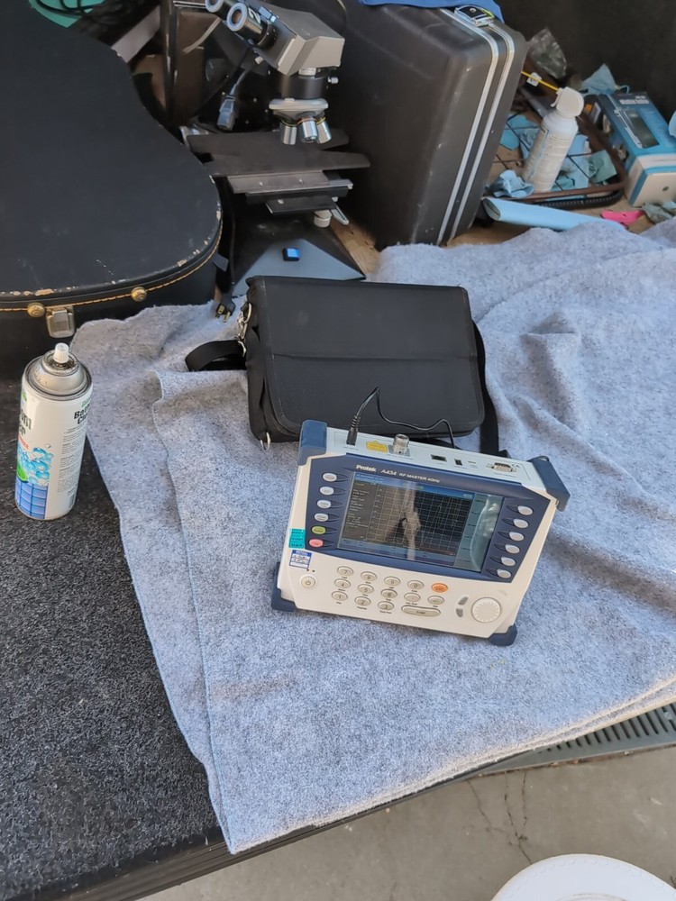 Protek A434 RF Master Cable Spectrum Analyzer With Case And Adapter