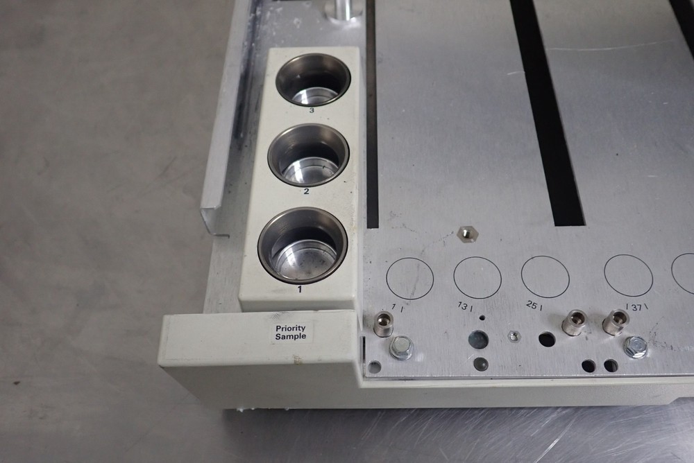 Agilent Technologies 7697A Tray