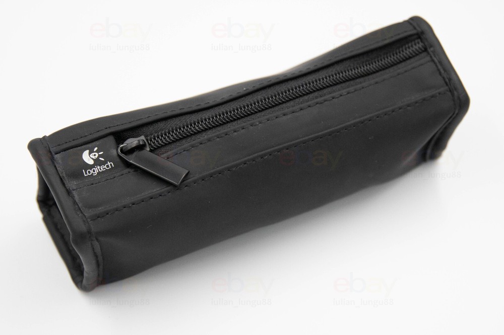 2x Logitech R400 Wireless presenter + carying bag