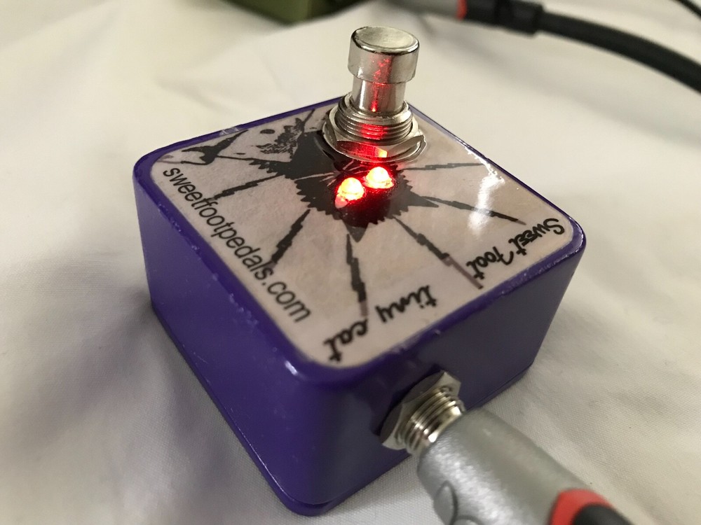 Tiny Cut Footswitch HANDMADE IN USA - Tiny Cat Purple