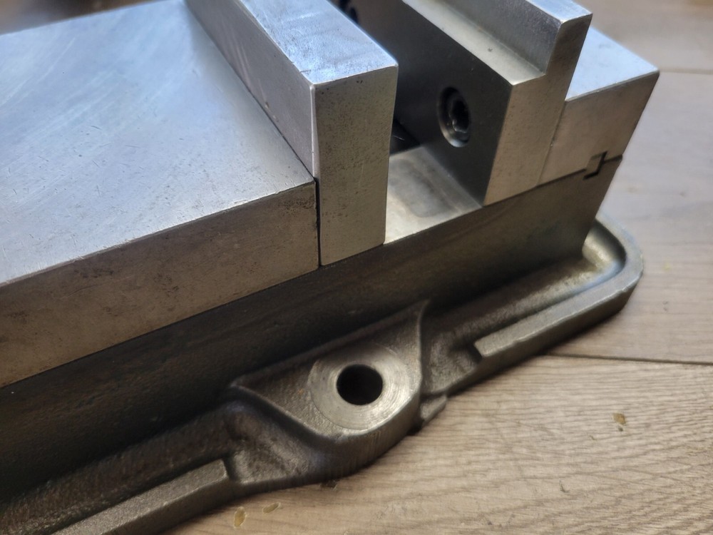 KURT ANGLE LOCK MILLING VISE D40 4 "