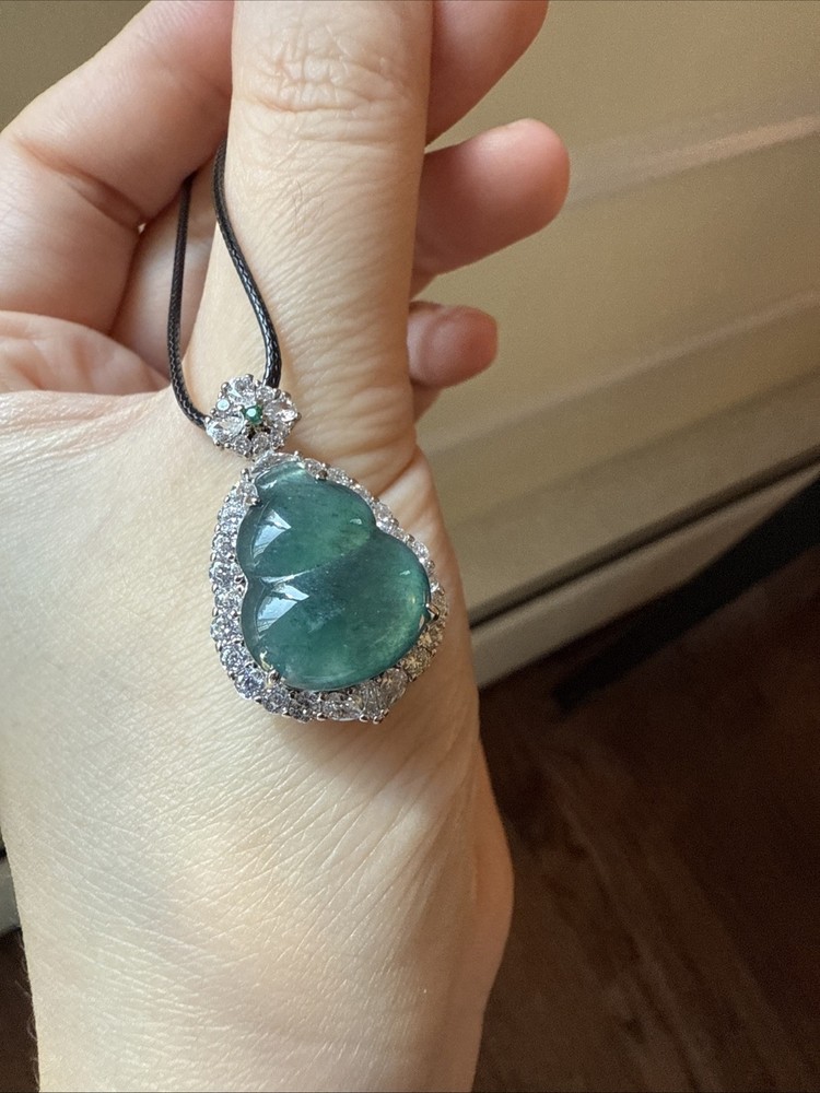 純天然翡翠A貨 老坑冰藍水 葫蘆 Genuine Grade A Jade Jadeite