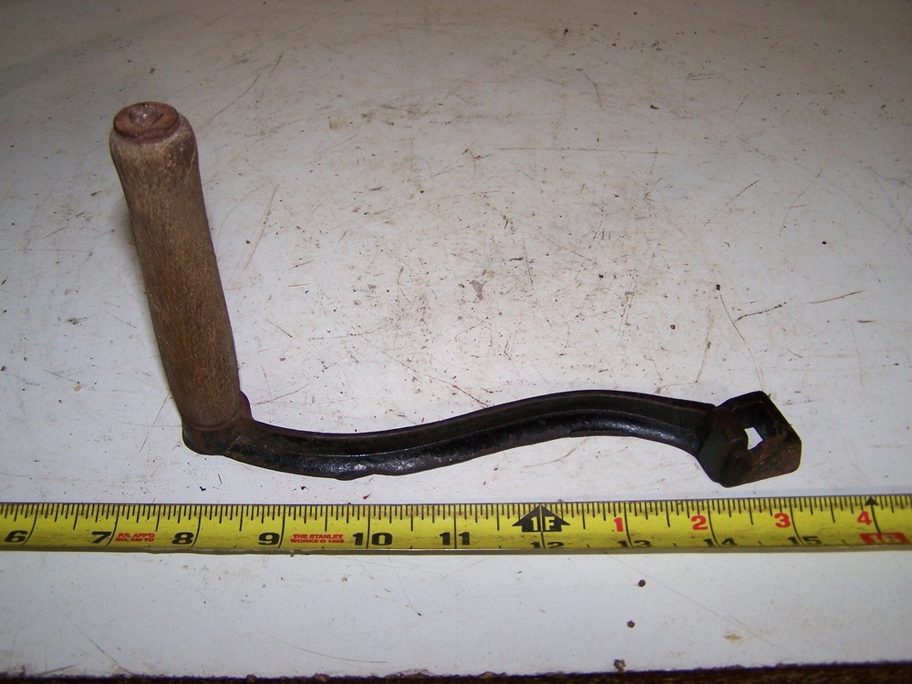 NOS Cast Iron Crank Handle Corn Sheller Pump Grinder Roller 9/16" SQUARE Shaft