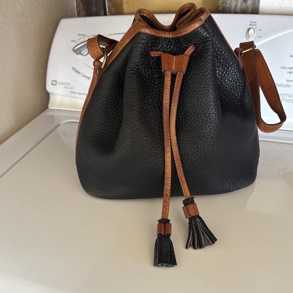 Dooney & Bourke Gorgeous Drawstring Shoulder Bag - Stylish and Authentic