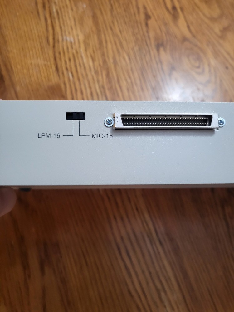 National Instruments BNC-2090 Rack Mounted Terminal