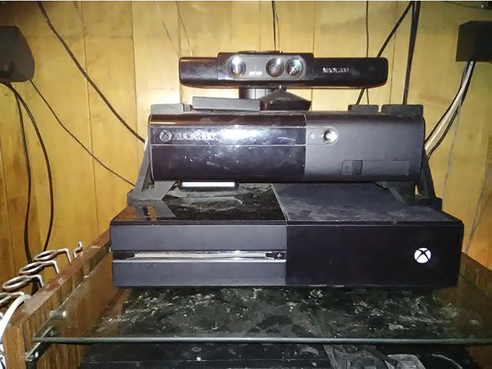 Microsoft Xbox One and Xbox 360 Console Riser Stackable Systems Organizer Holder