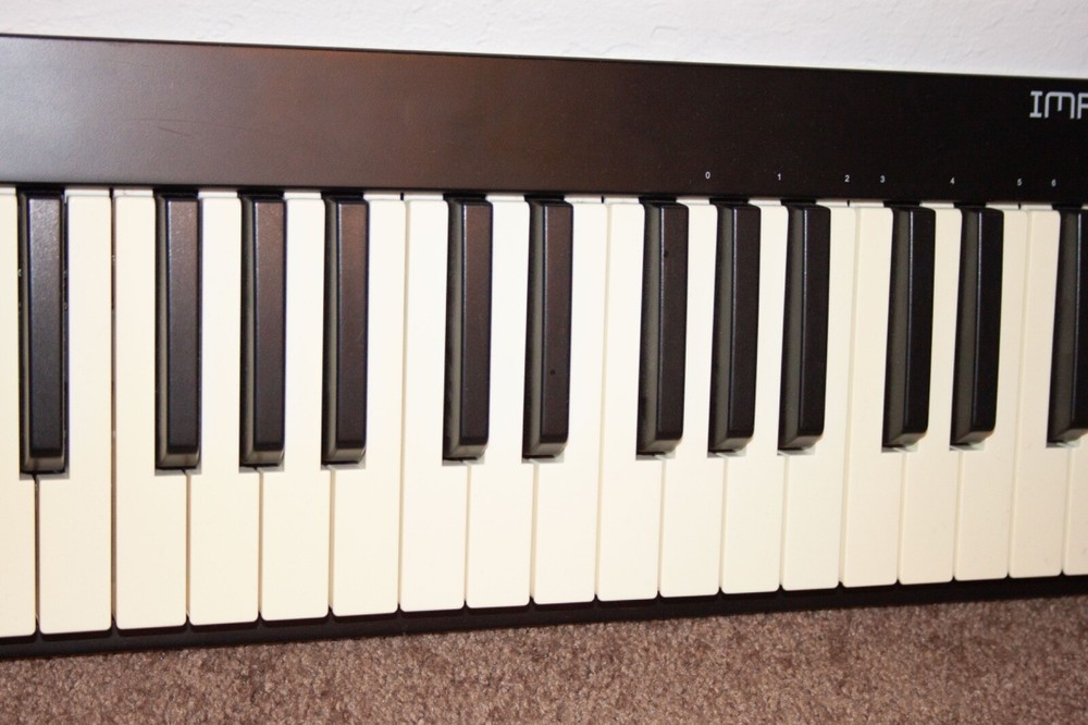 Nektar Impact iX61 61-key MIDI Controller Keyboard