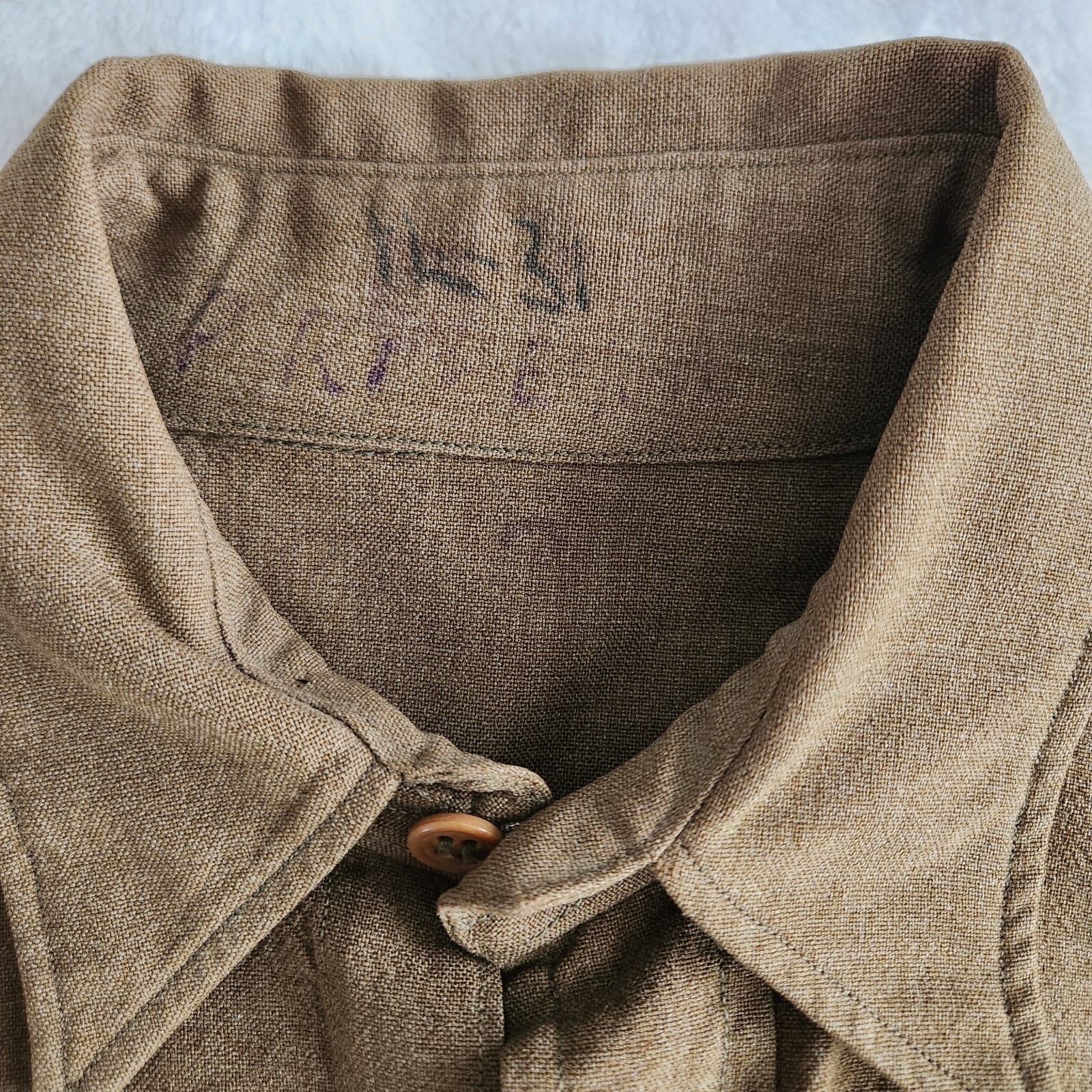 True Vintage WWII 1940’s U.S. Army Wool Officers Shirt Mens Large w/ Patch