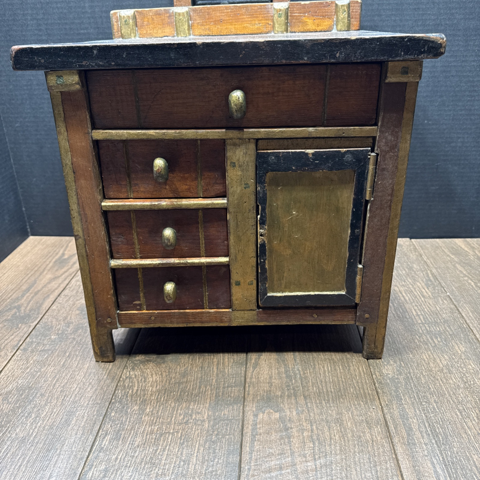 “ ANTIQUE EARLY 1900’s SALESMAN SAMPLE MINATURE FURNITURE DISPLAY WITH MIRROR “