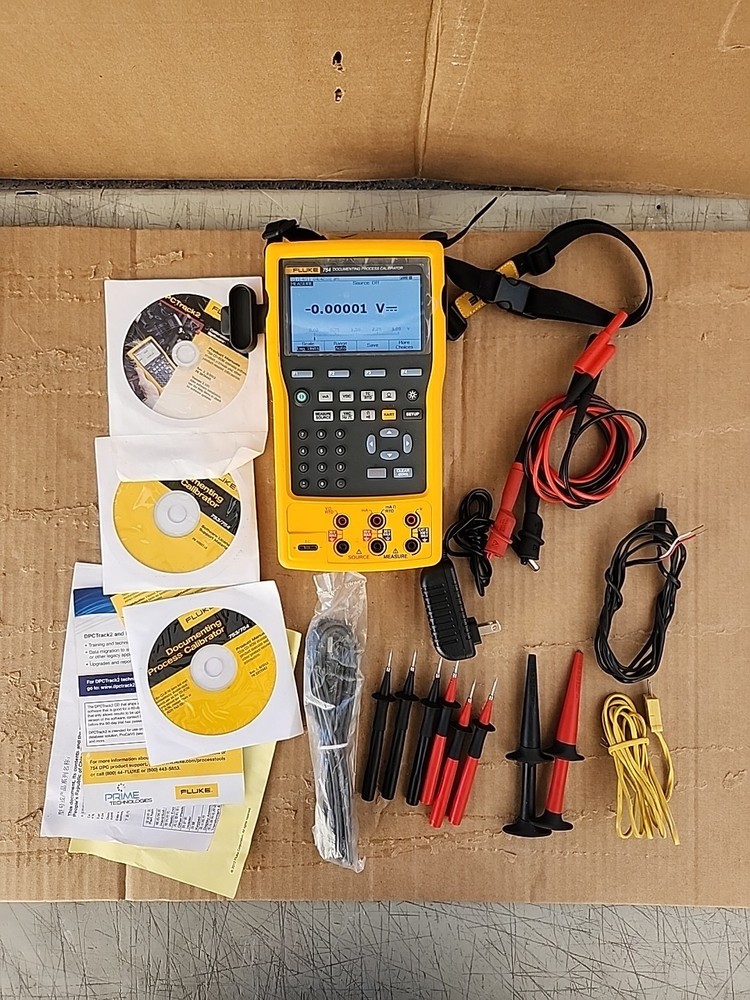 Fluke 754 Documenting Process Calibrator with HART Communication