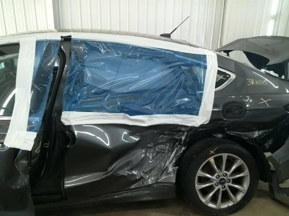FUSION 2017 High Mounted Stop Light 104884332