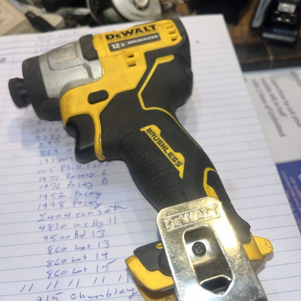 DEWALT 1/4" Impact Driver 12 Volt With Battery