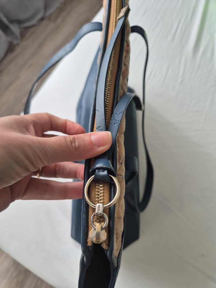 Alviero Martini First Class Bag