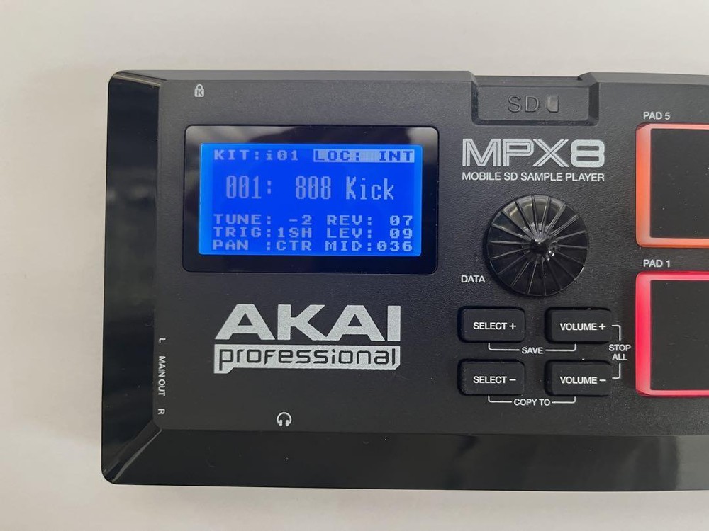 Akai Professional MPX8 MOBILE SD SAMPLE PLAYER 8 Pad Controller MIDI TRS Jack
