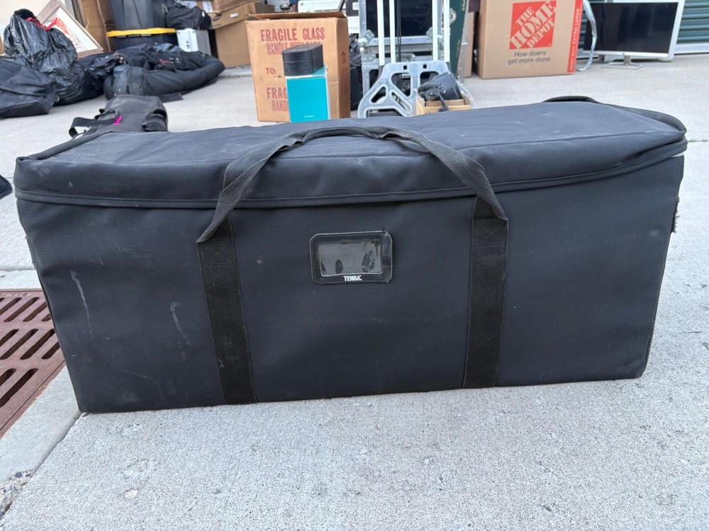 Profoto Professional Studio Strobe Kit – Power Pack, Heads & Case