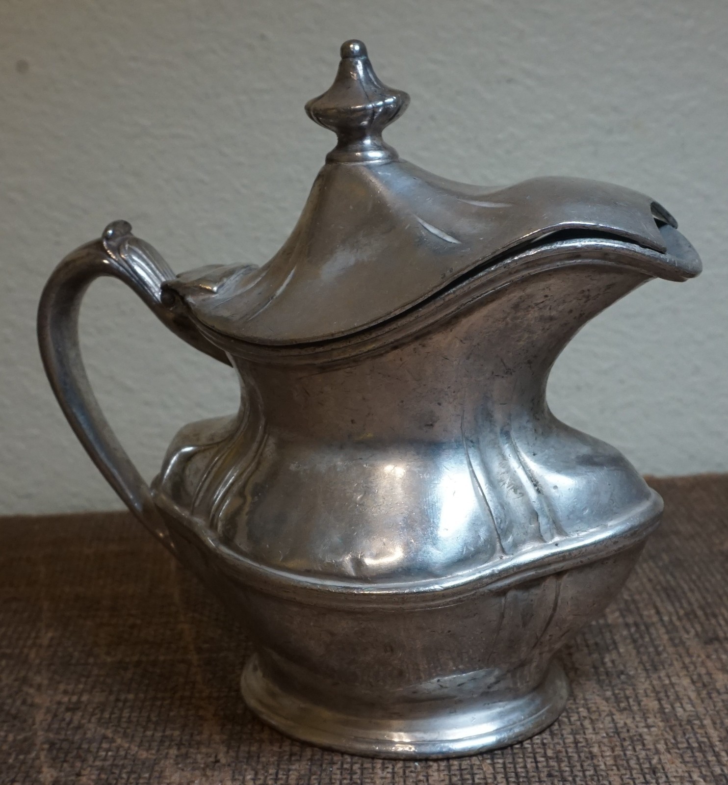 1937 BR (BURLINGTON ROUTE RR) SILVER SOLDERED CREAMER w/lid REED & BARTON 7oz