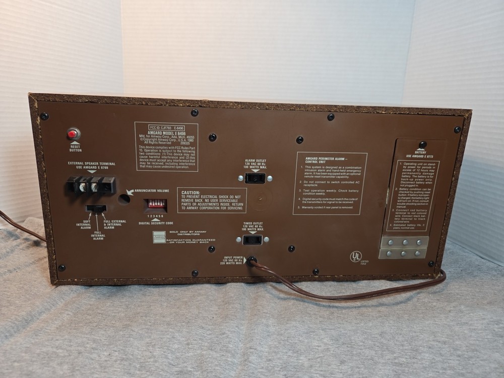 Vintage Amgard Perimeter Alarm Control Unit E 8496 Amway Security System