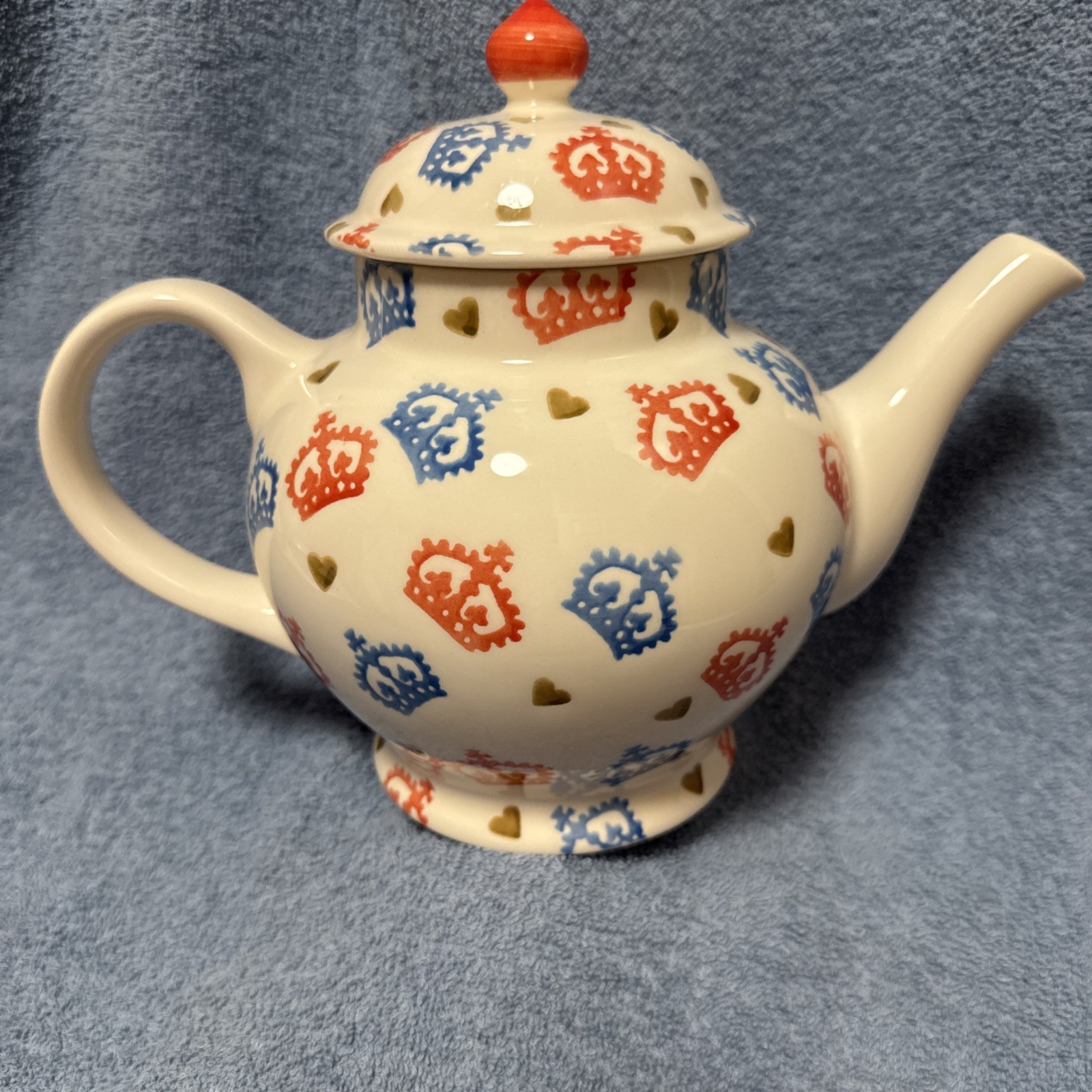 Emma Bridgewater Platinum Jubilee Tea with the Queen June 4 2022 Crown Hearts