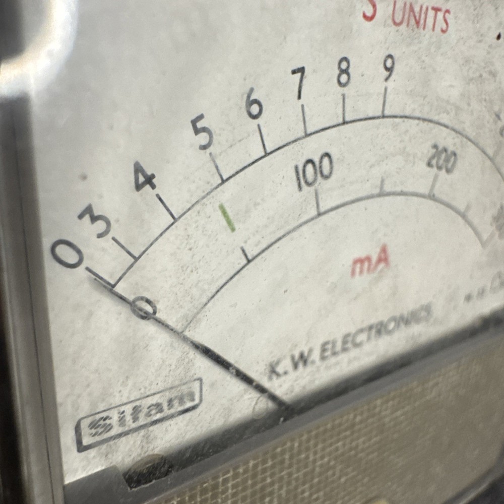 K . W . ELECTRONICS Front mA Meter TRANSCEIVER KW 2000B