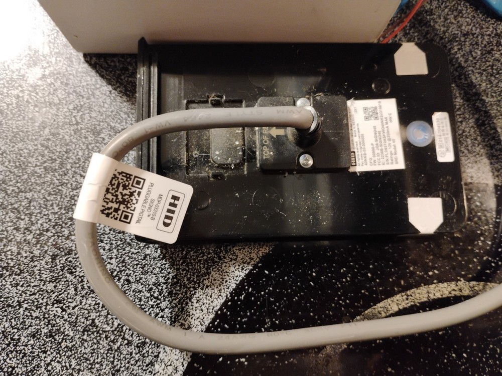 Wall Switch Reader SRD Model RPK40E HID