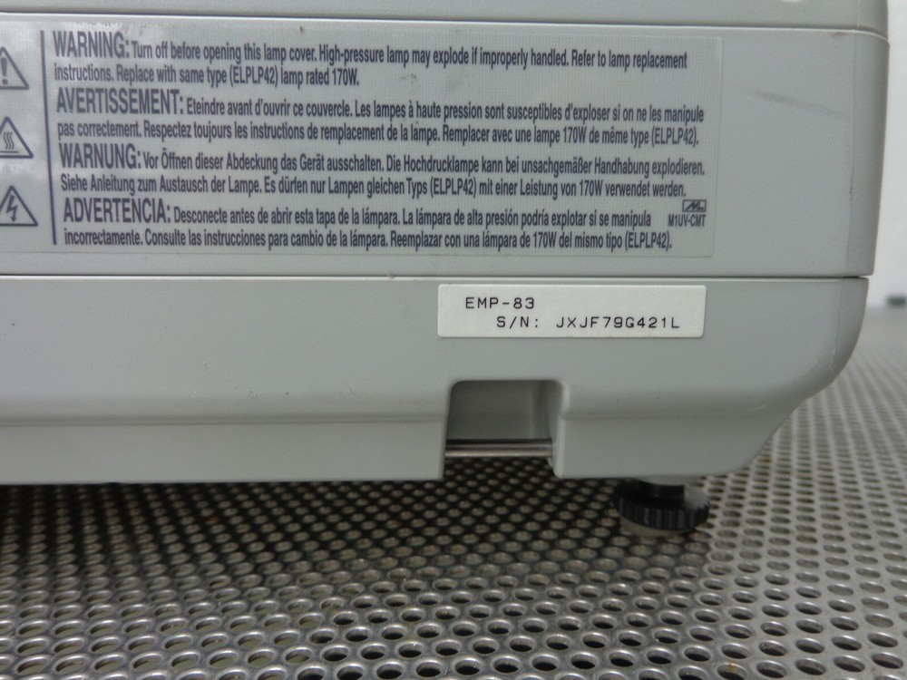 EPSON POWERLITE 83c EMP-83 LCD PROJECTOR