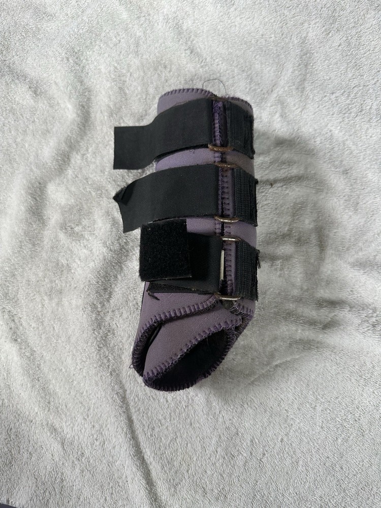 Basic Neoprene Splint Boots In Lavender