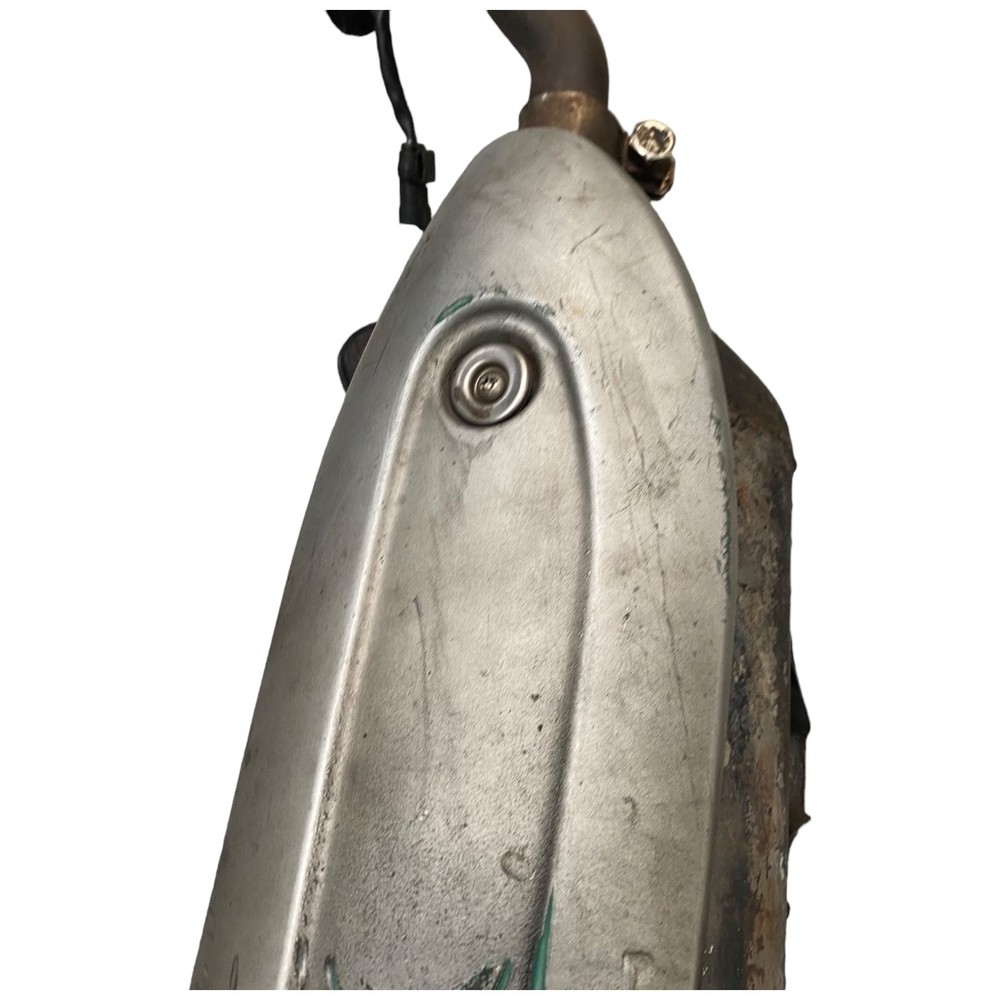 Piaggio MP3 250 – Exhaust
