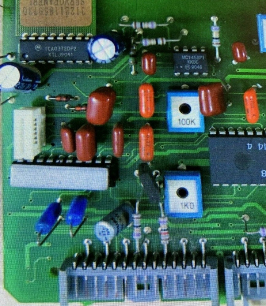 PHILIPS CDM3 INTEGRATED CIRCUIT POWER REGULATOR FOR CD PLAYER PC BOARD