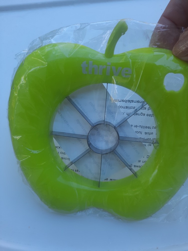 NEW SEALED  THRIVE Apple Cutter Corer Fruit Slicer