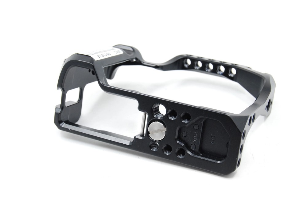 Used SmallRig Camera Cage for Canon M5/M50
