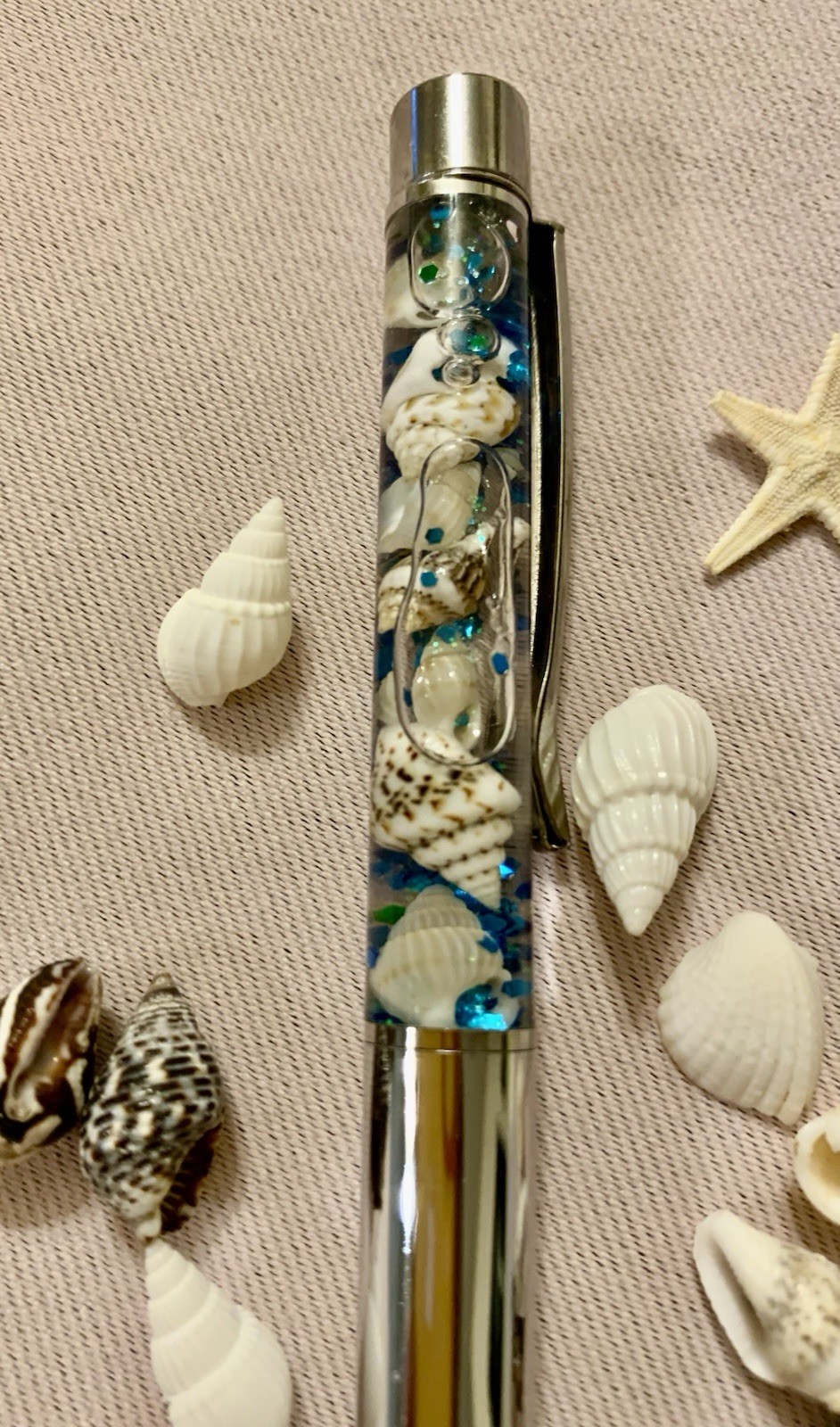 Handmade New Sea Shells With Blue Glitter & White Glitter Silver Float Pen