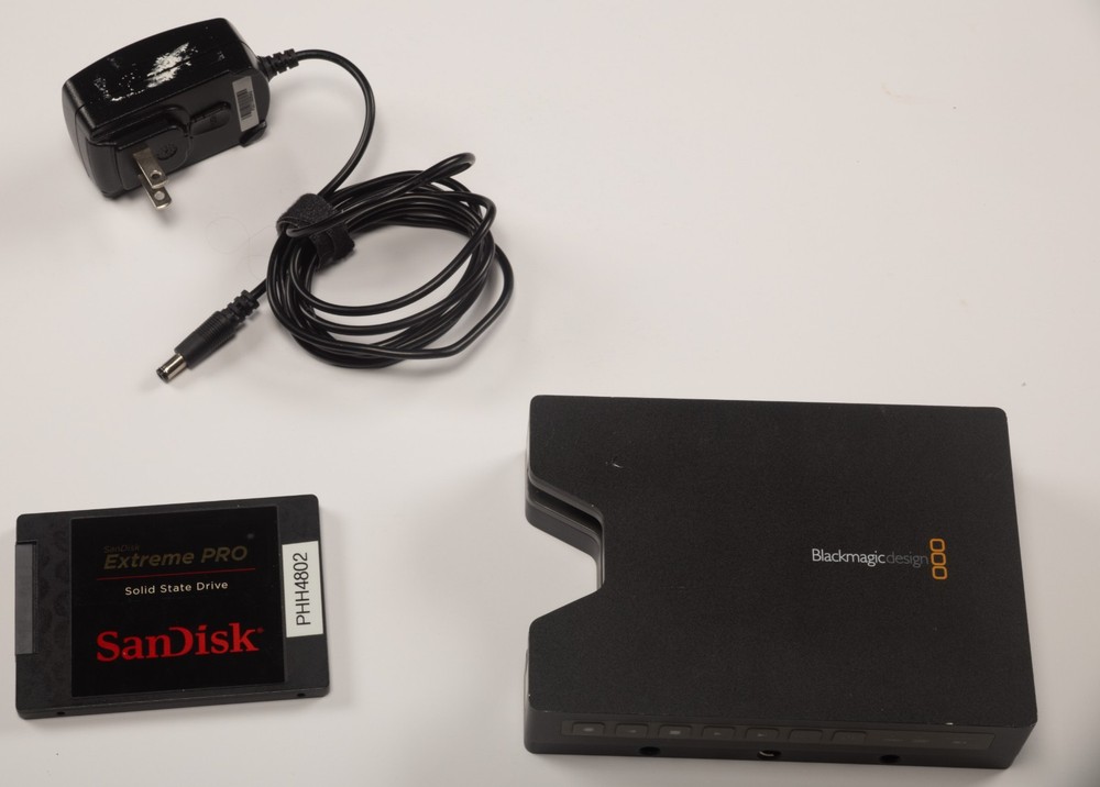 Blackmagic Design HyperDeck Shuttle 2, mounting plate, power supply, 480Gig SSD