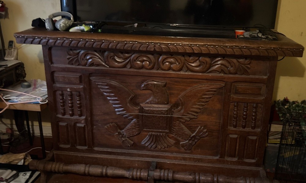 ￼ A Bar
