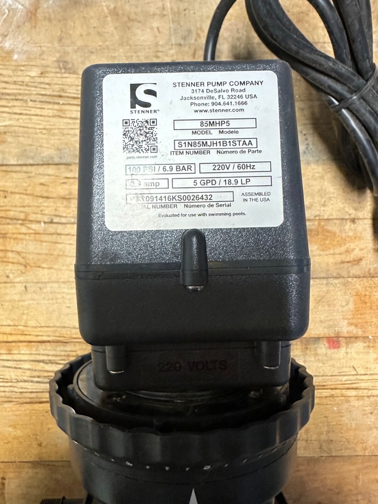 Stenner  Metering Pump Model 45MHP2   NEW With 2nd Head!!!