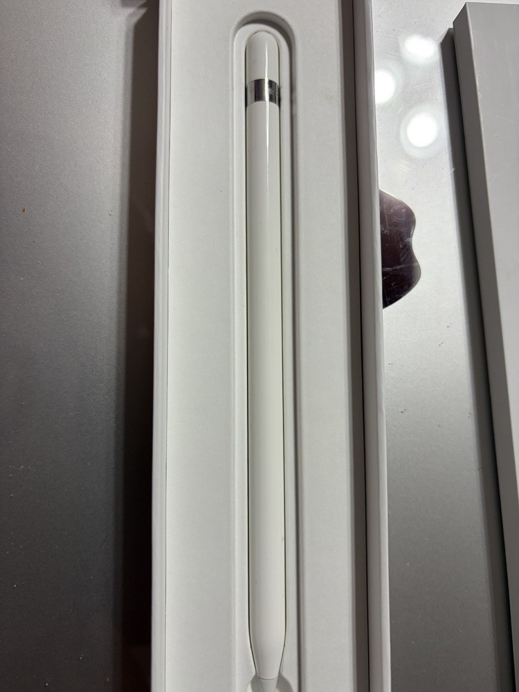 Apple Pencil (1st Generation) - White MK0C2AM/A