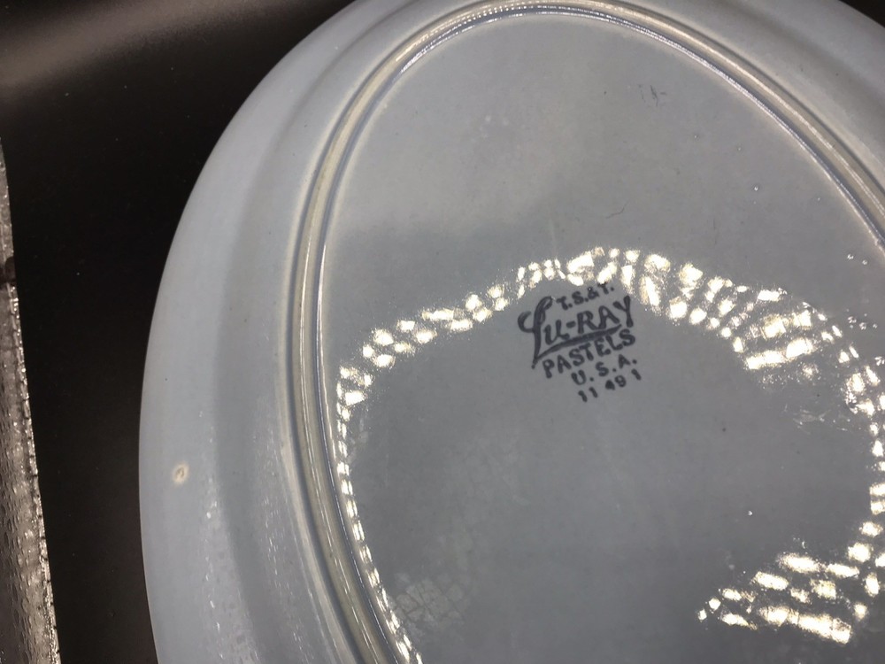 Lu-Ray Pastels Oval Serving platter 10”