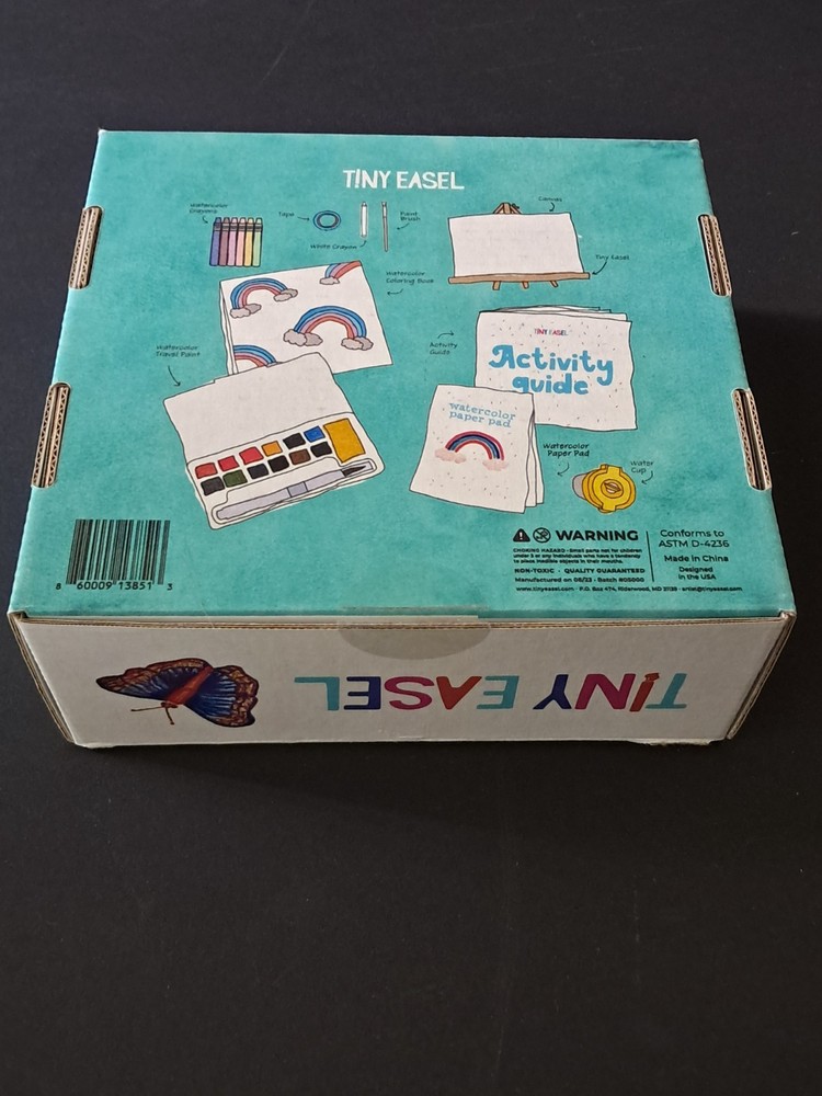 Tiny Easel Traveler Box