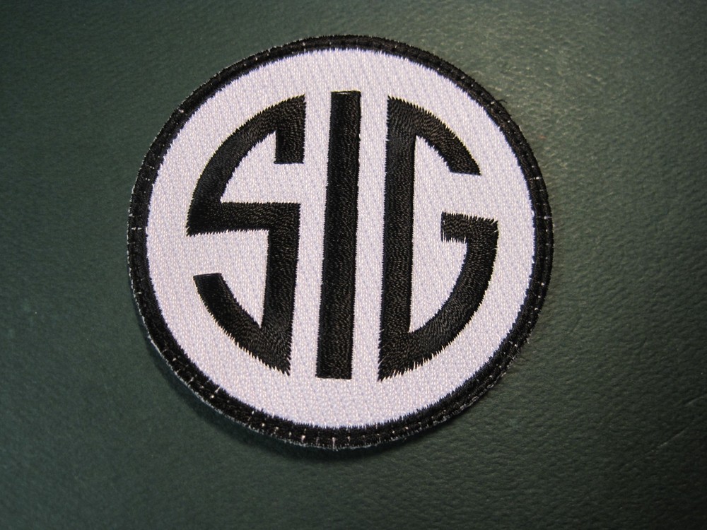 SIG SAUER HOOK BACK PATCH SIG CIRCLE BLACK USED GOOD CONDITION