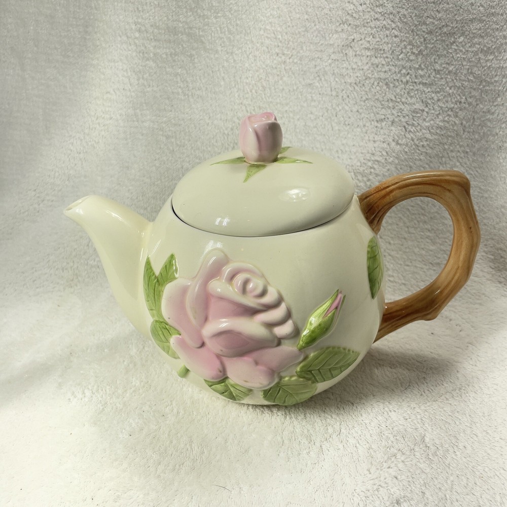 A Telaflora Gift Pink Rose Tea Pot